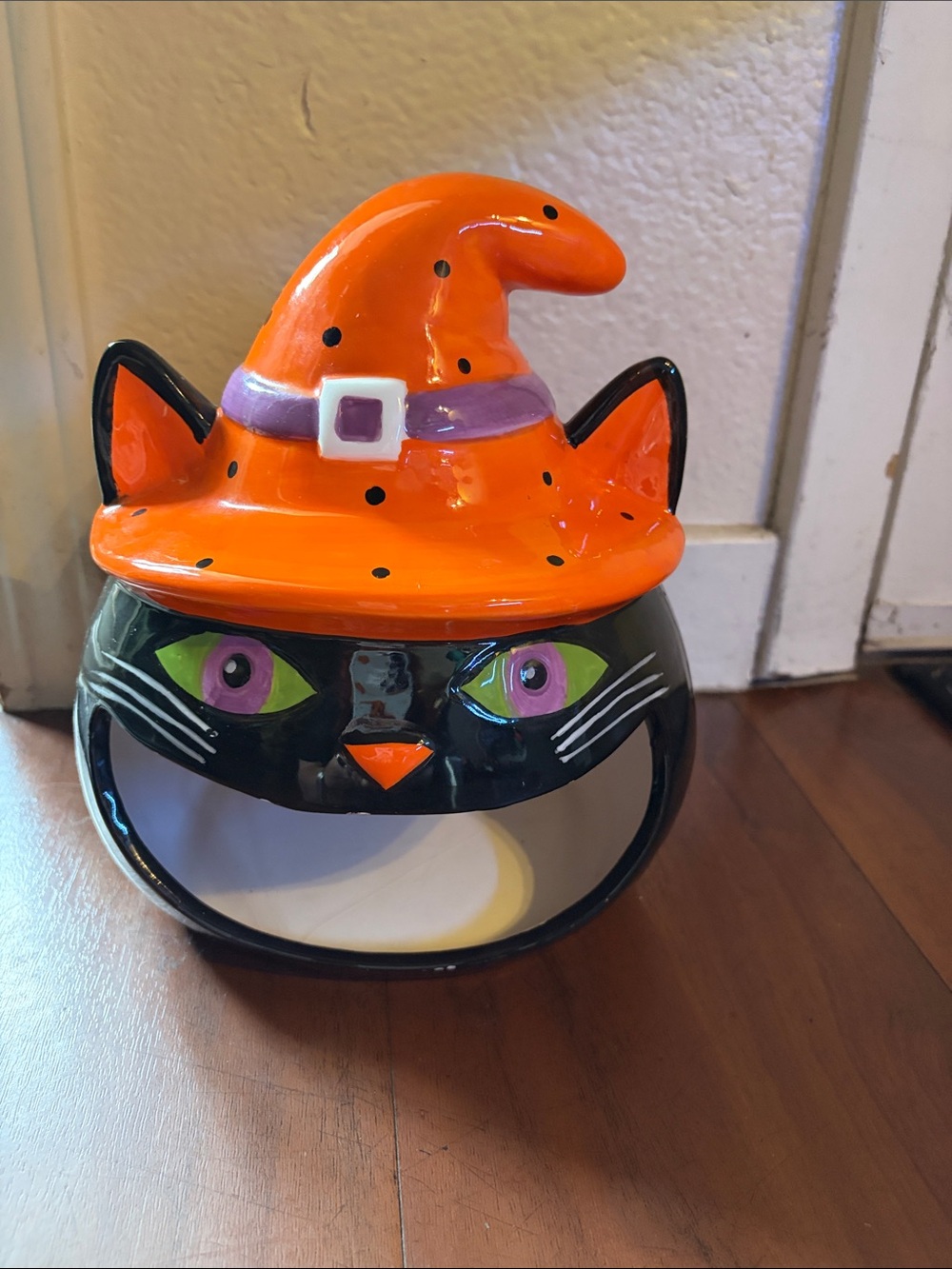 Halloween Ceramic Cat Treat Bowl in Orange and Black Witch Hat Design